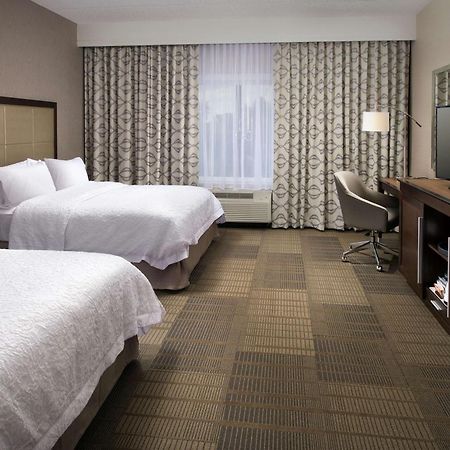Hampton Inn & Suites Falls Church Exteriör bild