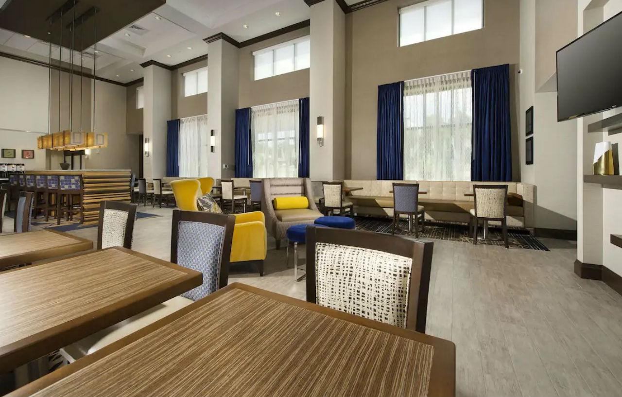 Hampton Inn & Suites Falls Church Exteriör bild