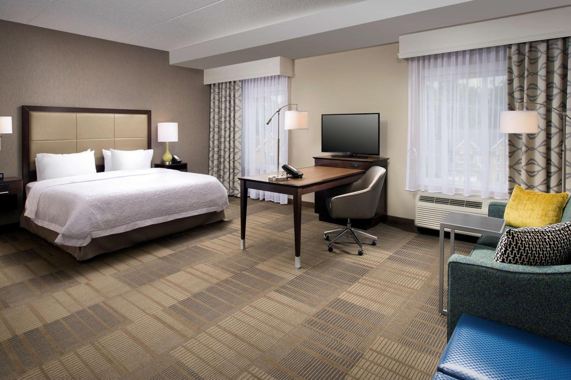 Hampton Inn & Suites Falls Church Exteriör bild